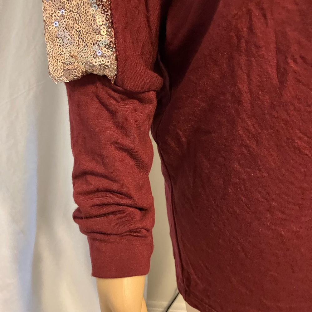 7th Ray Burgundy Sequin Long Sleeve Top - Picture 4 of 7